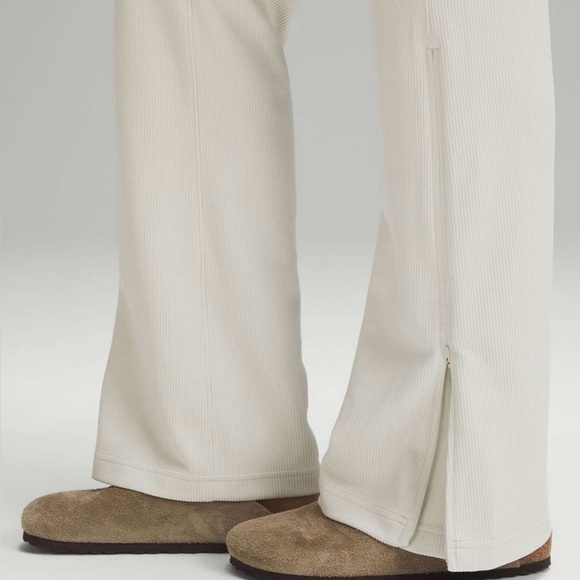 Lululemon Brushed Softstreme Ribbed Zip Flared Pant 32.5” – Bone | Size 6 | NWT - Picture 5 of 11